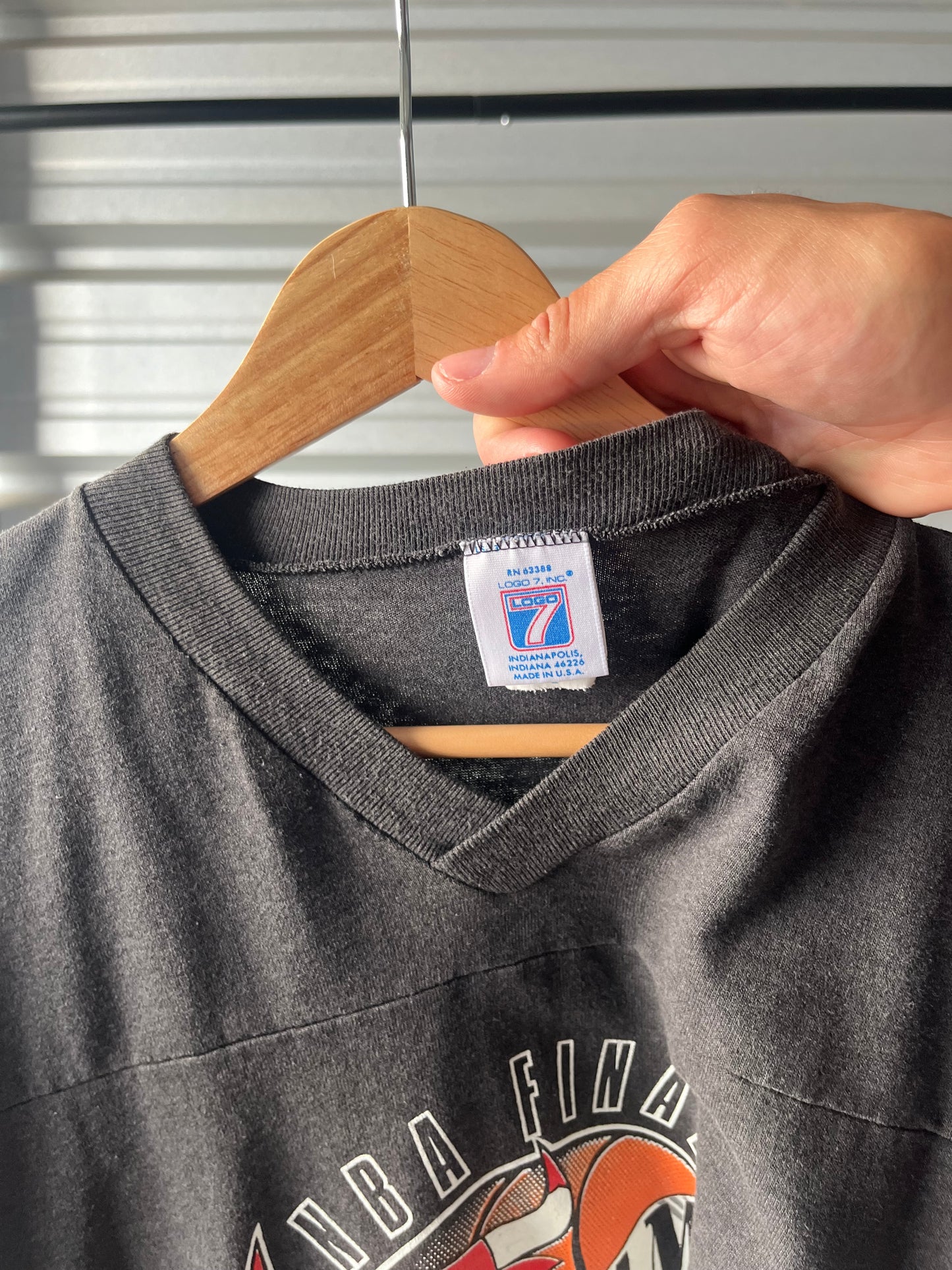 Vintage Chicago Bulls Striped T-Shirt - Large