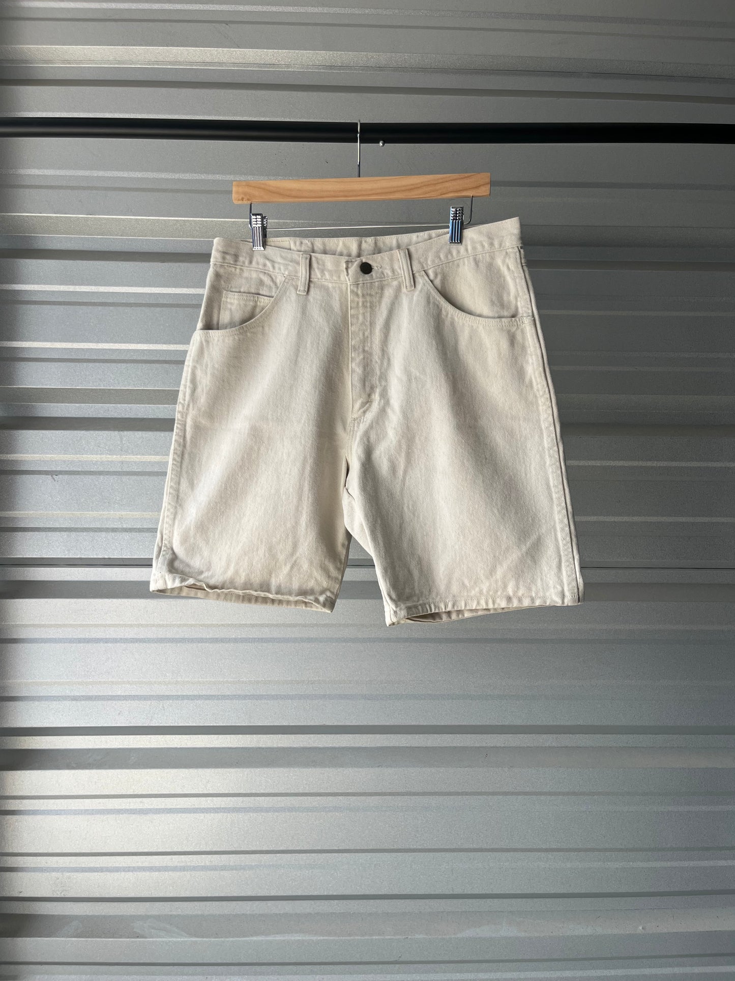 Vintage Cream Wrangler Denim Shorts - 34