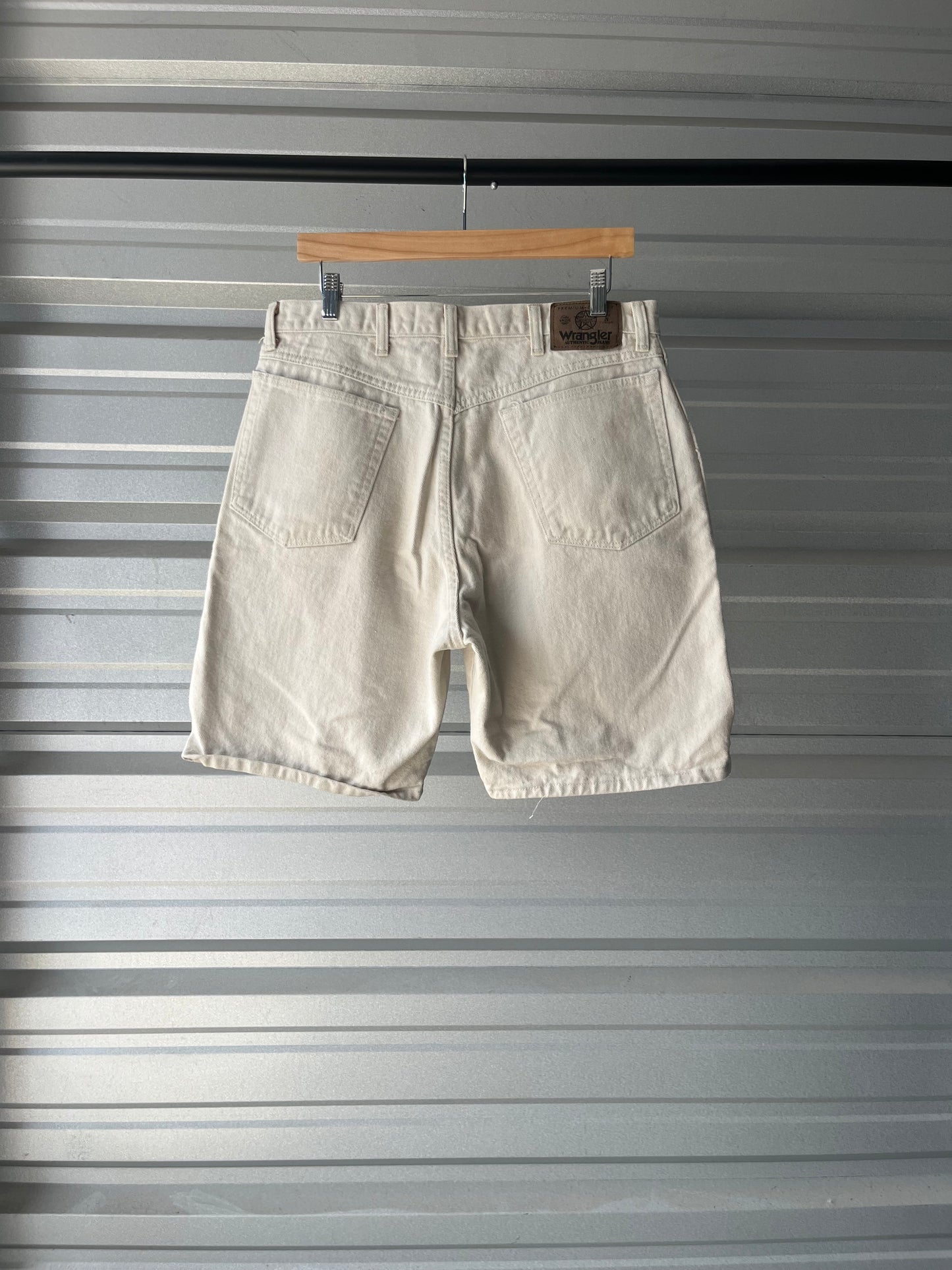 Vintage Cream Wrangler Denim Shorts - 34
